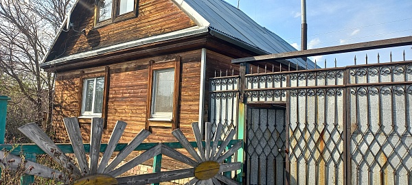 Жилой длм 34,6 кв.м. на участке 13,7 сот. п. Б. Исток, ул. Северная